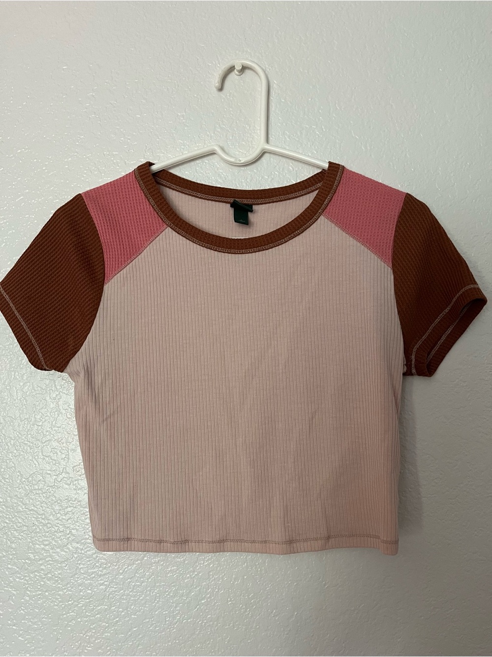 wild fable Pink and Brown Ribbed Colorblock Cropped Tee